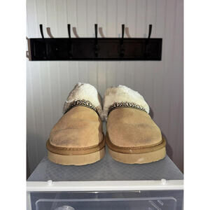 Minnetonka Women's Suede Shearling Lined Slip-On Slippers